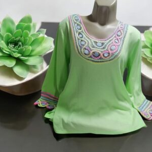 Blusa tejida en sesgos